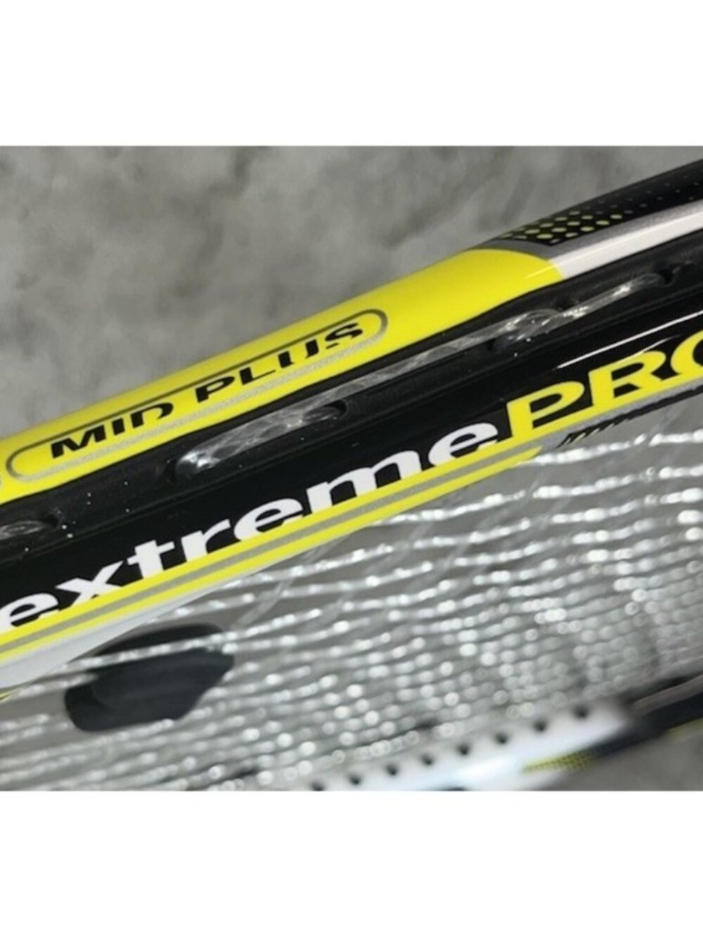 Head Microgel Extreme Pro Mid Plus Tennis Racquet ~ 100 in² ~ 315g ~ 4 ½” Grip - Picture 7 of 10